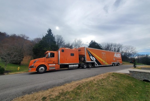 Long distance mover truck.