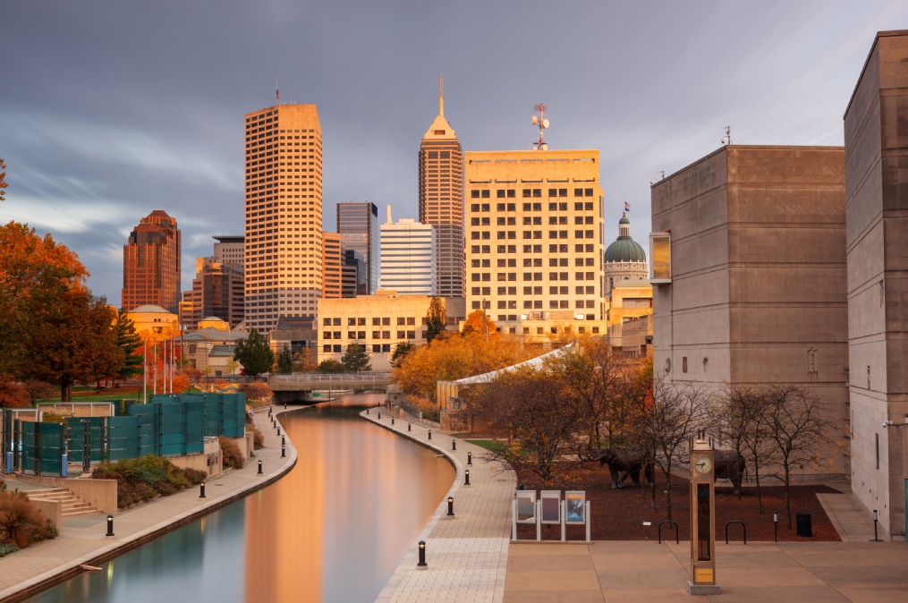 Indianapolis, Indiana, USA downtown skyline over the river walk.